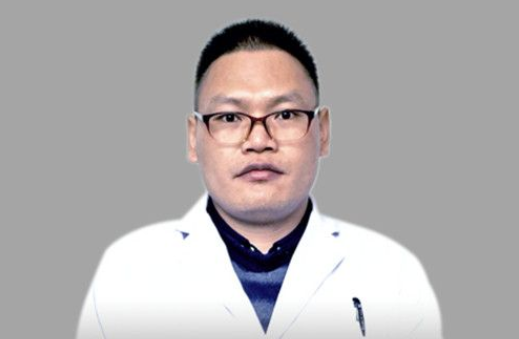 赣州韩美整形美容医院庞恩辉医生做眼综合多少钱？